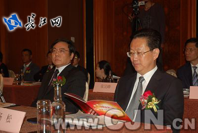 湖北省委副书记,武汉市委书记杨松,副市长尹维真出席签约仪式