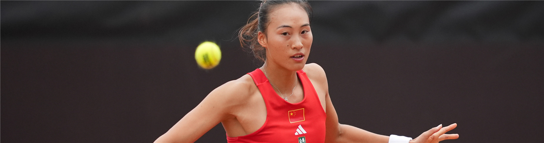 郑钦文挺进WTA罗马站16强，下轮对手曾“撬走”其教练