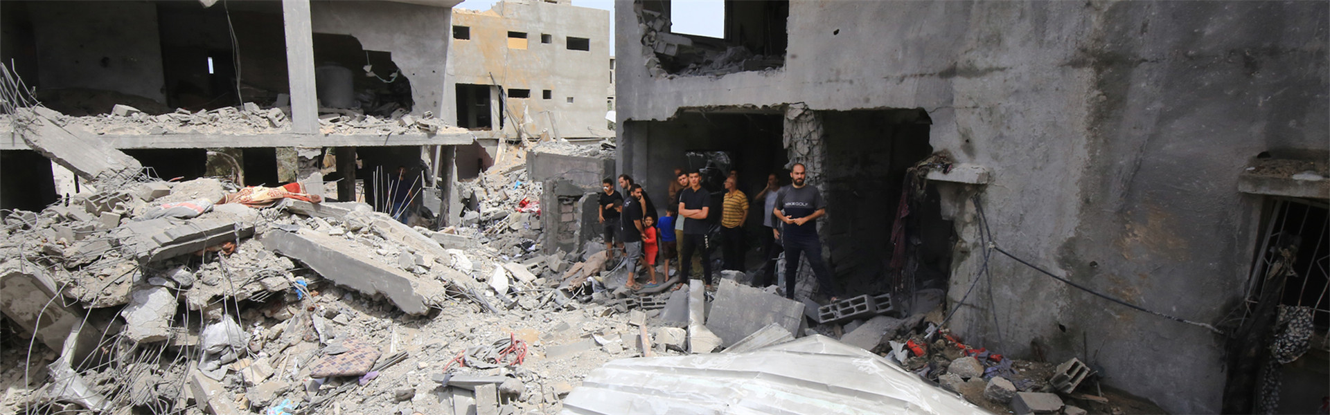 以军空袭加沙中部难民营死亡人数升至31人