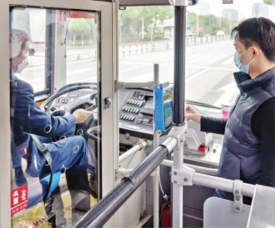 以评促改 以改提质 武汉公交推动服务持续向好向优