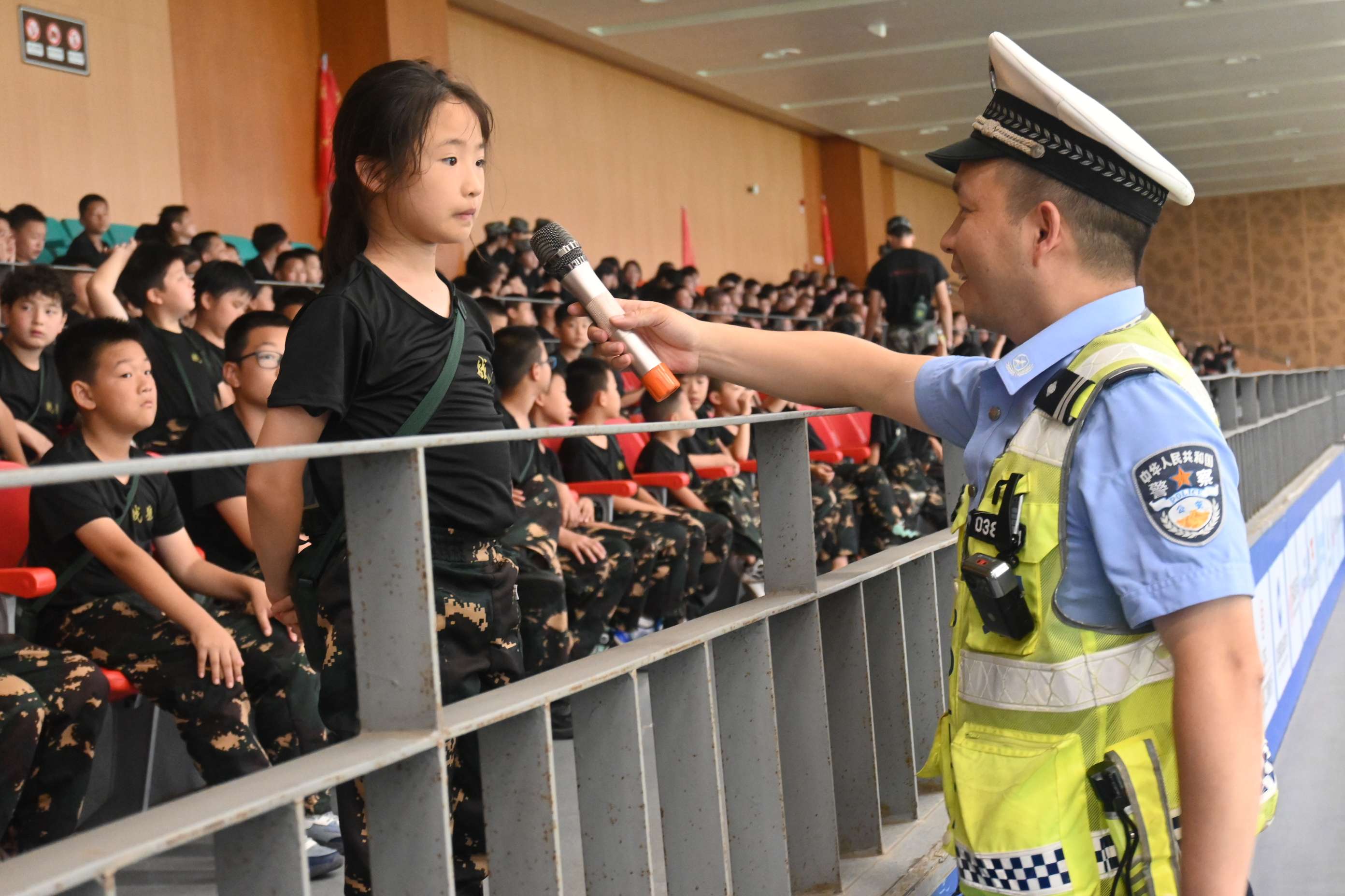 武汉蔡甸走进必一运动官网夏令营基地 绷紧暑期安全弦(图2)