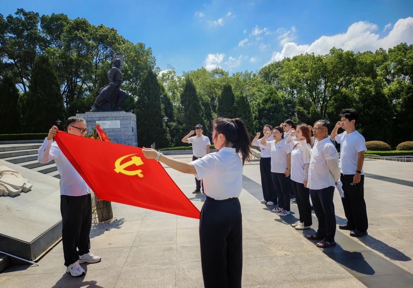 武汉留创园举办“重温革命历史，牢记初心使命”主题党建统战之旅活动