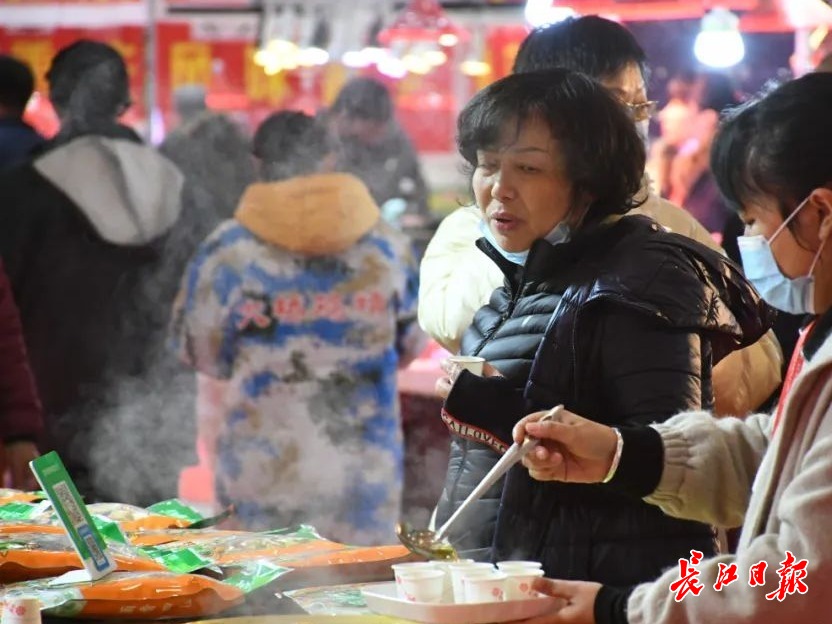 早安武汉︱近7000种美食，来武汉了！