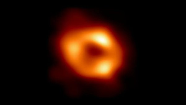 Second black hole image captured | 第二张黑洞照片公布