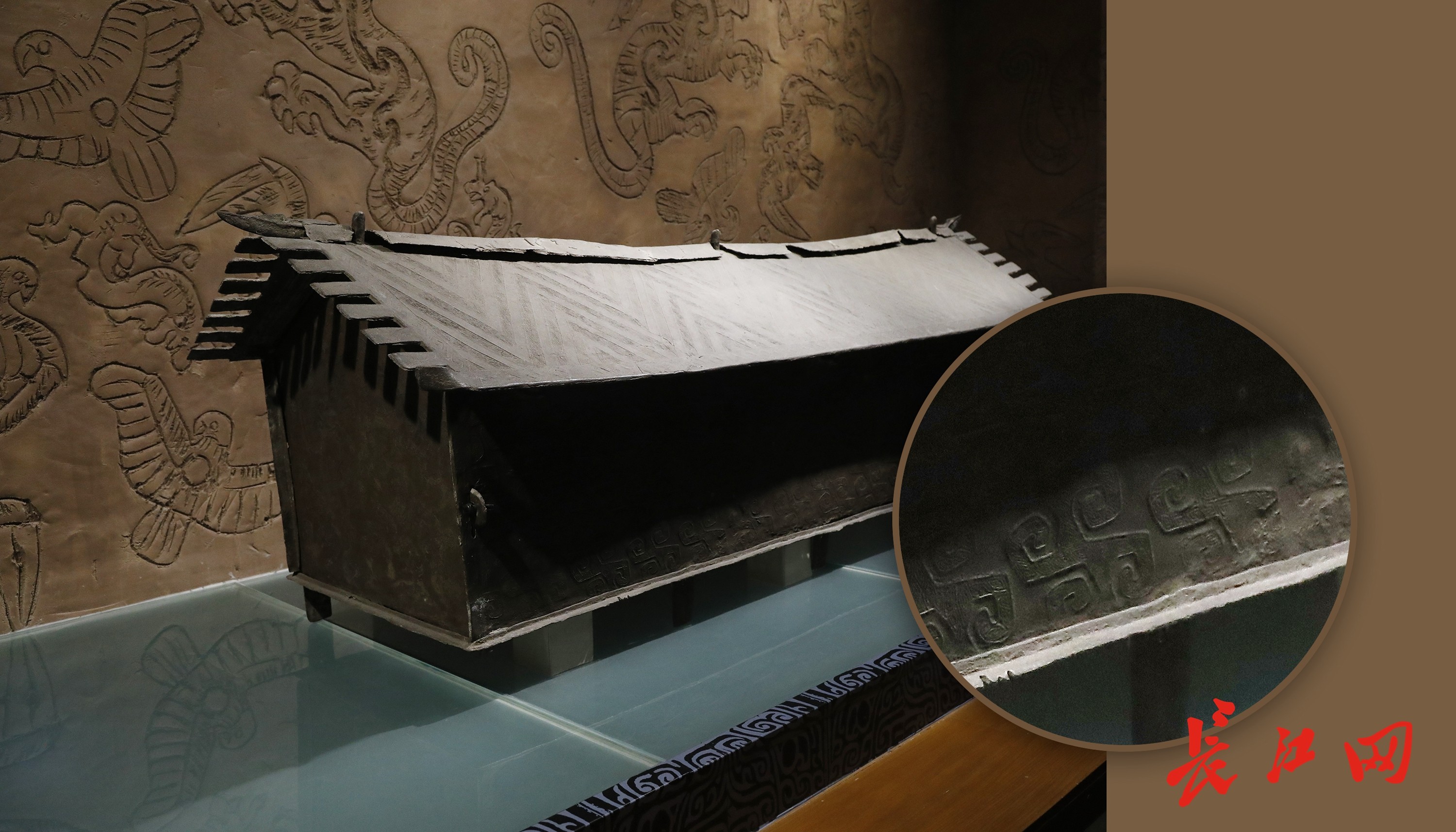 当来自湖北的探访团走进云南省博物馆 铜棺、铜葫芦笙、铜“存钱罐”都打开了话匣子