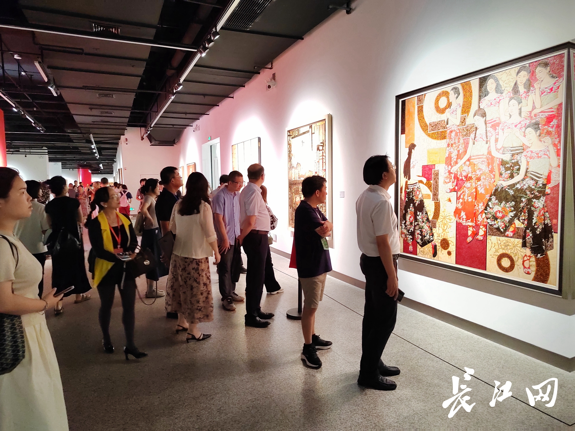 第十四届全国美术作品展览漆画作品展在汉开幕