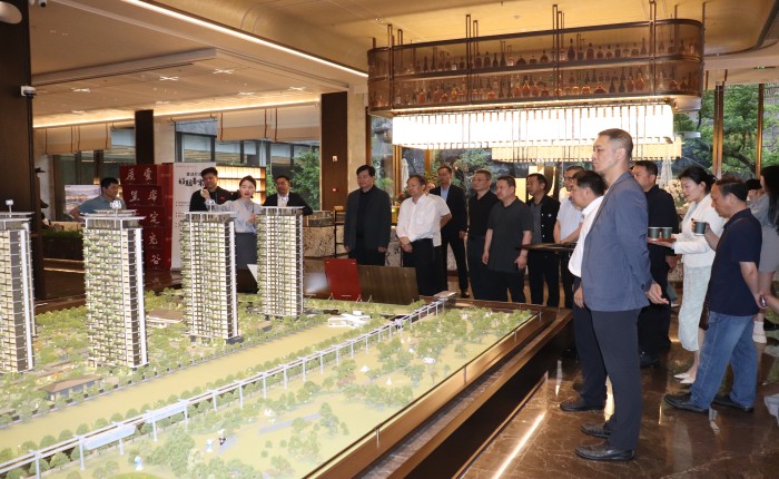 陕西省住建厅来鄂调研智能建造与新型建筑工业化协同发展情况