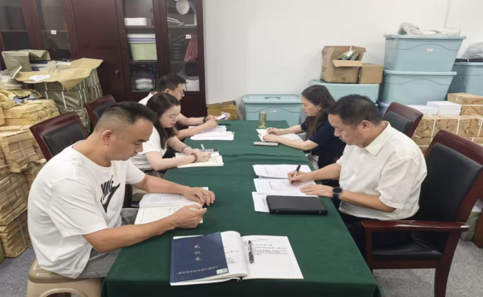 厅机关后勤服务中心开展学习教育查摆问题情况检视交流会