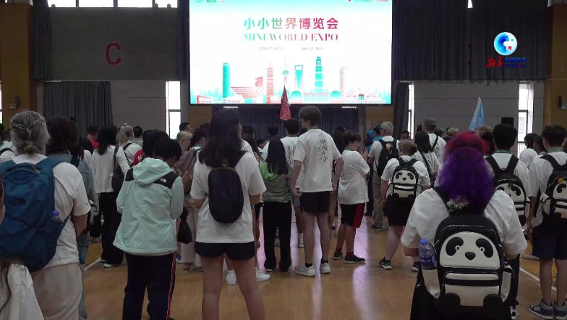 值得細(xì)品！阿莫林談反拉什福德橫幅：球迷愛(ài)他，而愛(ài)和恨是相近的