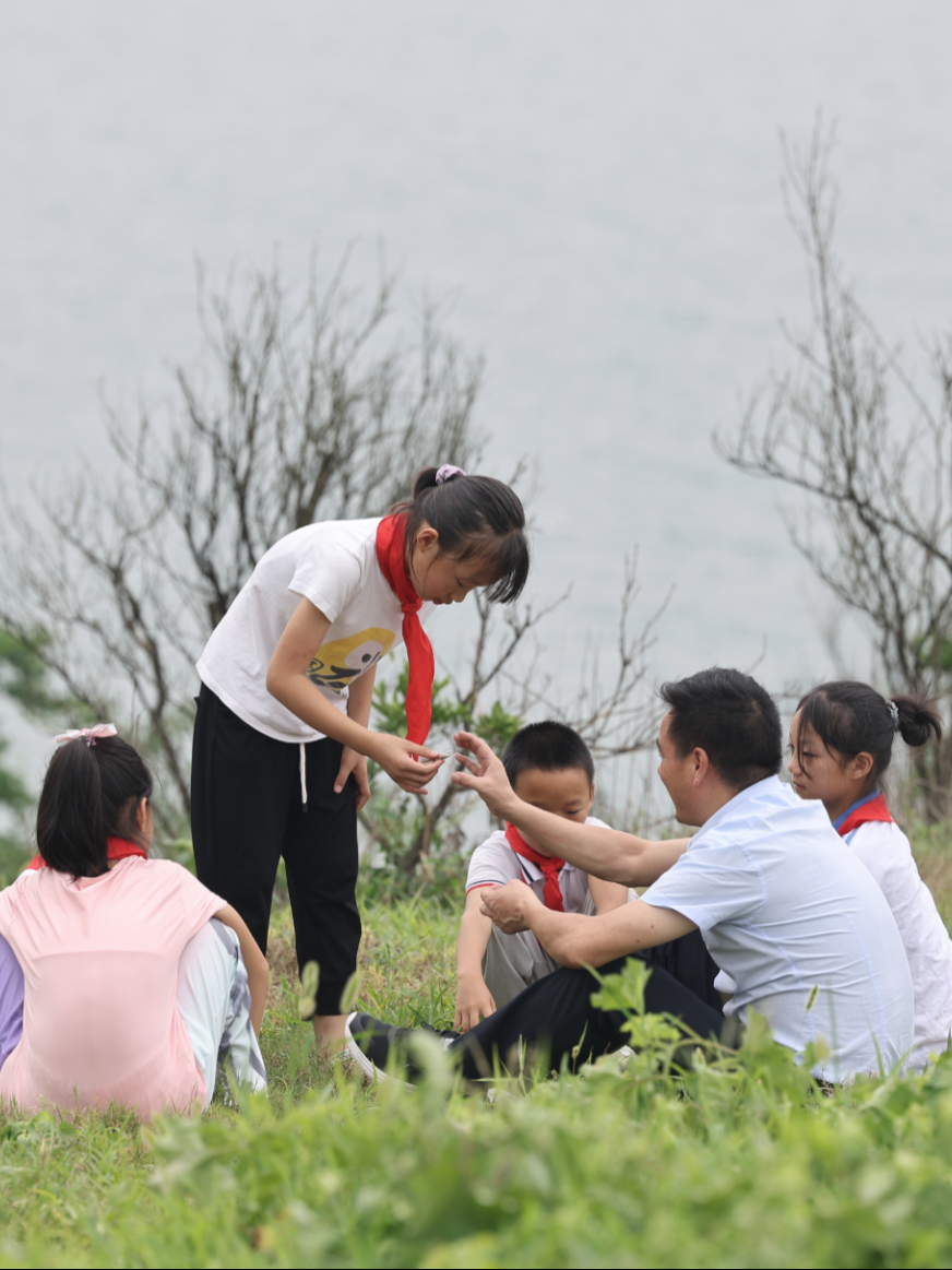 奧謝：03年和C羅踢完比賽后，曼聯(lián)立刻決定簽下他
