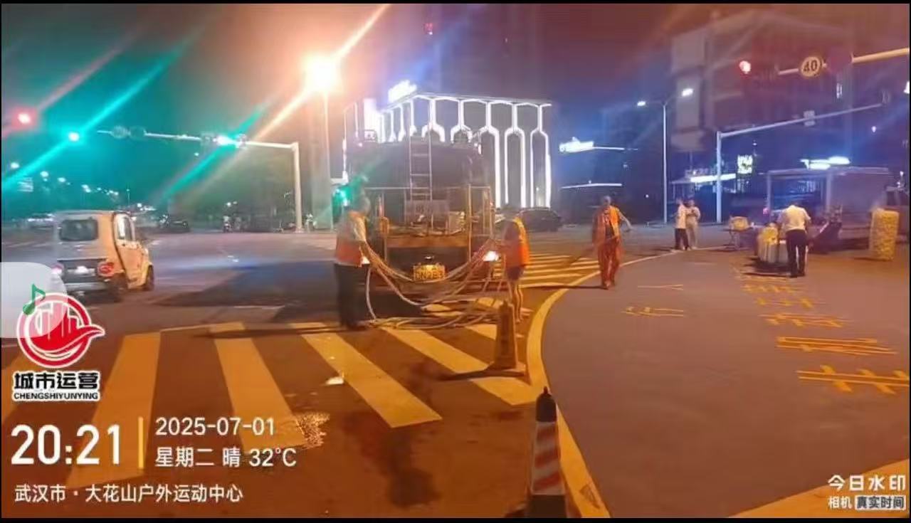 快速处置路面隐患  确保市民出行安全