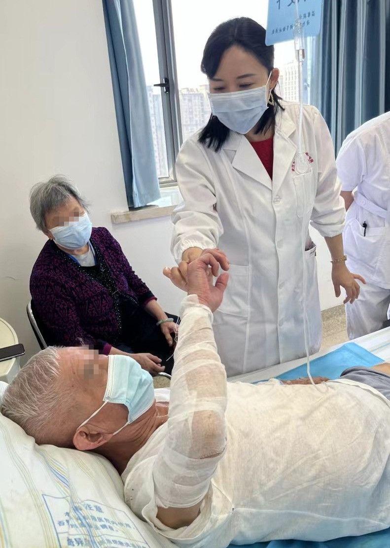 建设医院新科室，帮助企业顺利上市，咸宁有个武汉“博士服务团”