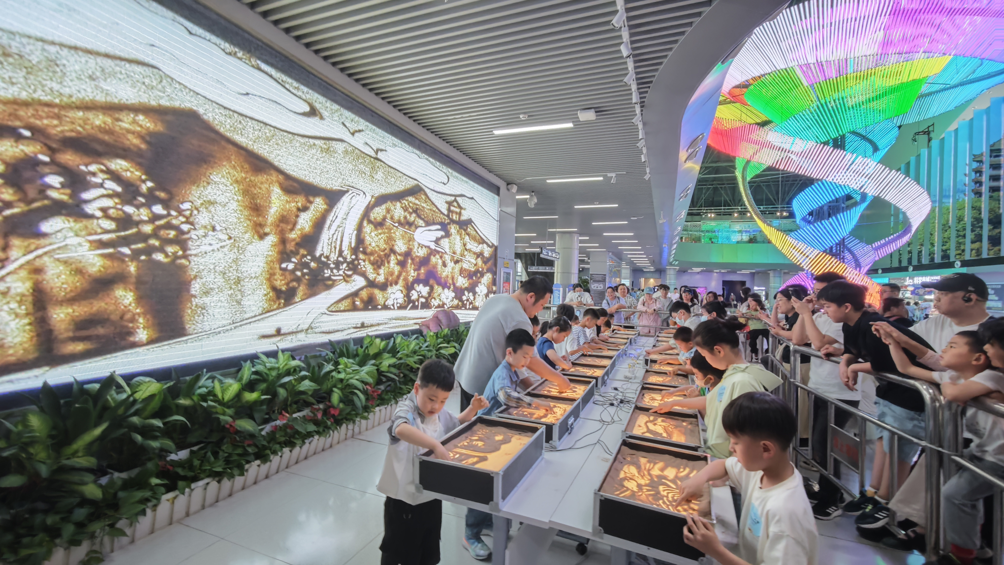 五一特辑丨艺术×科学 科普沙画点亮精彩假期
