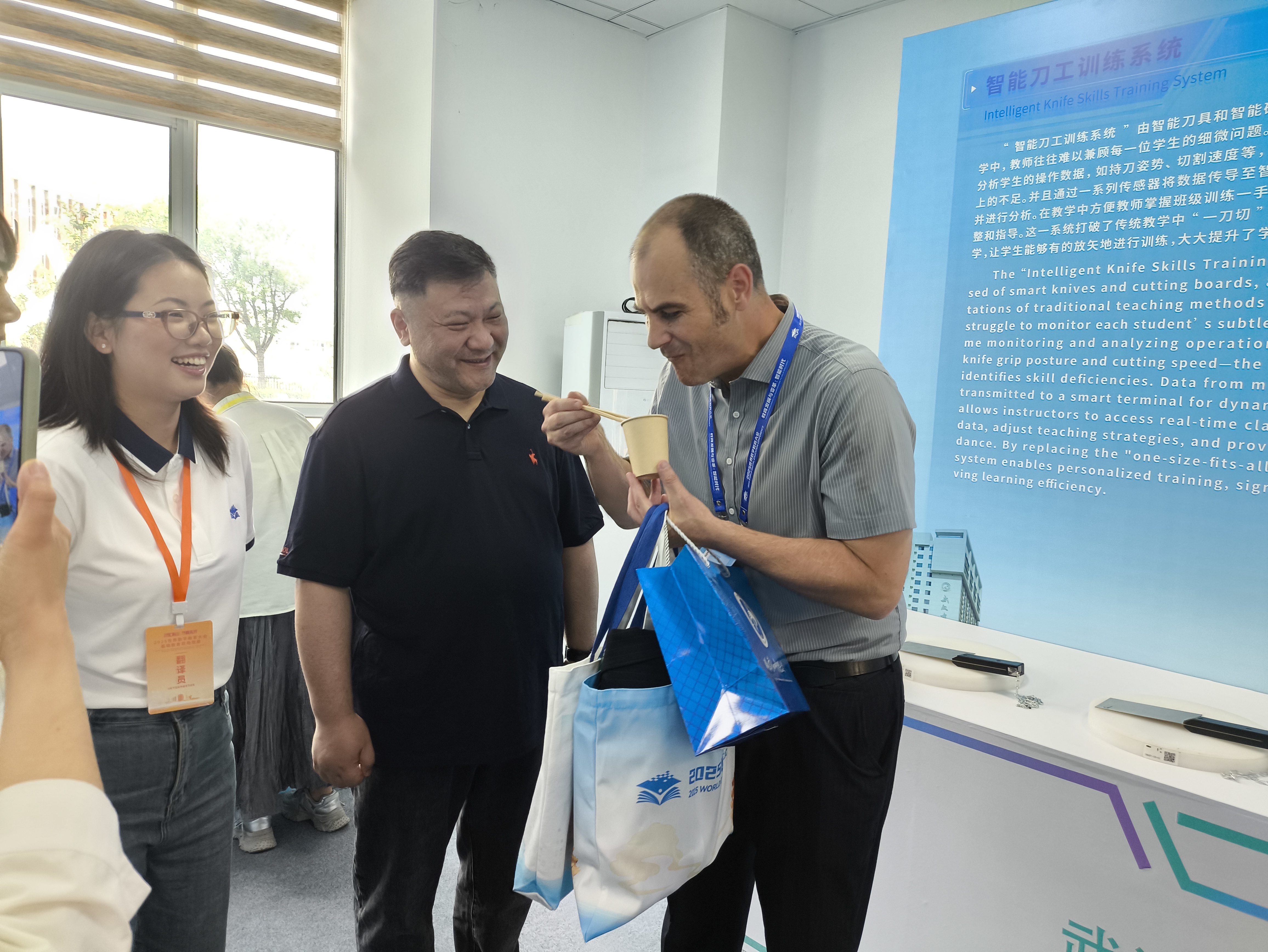 挥刀次数也能记录，中职学生练刀工有了“数字武器”