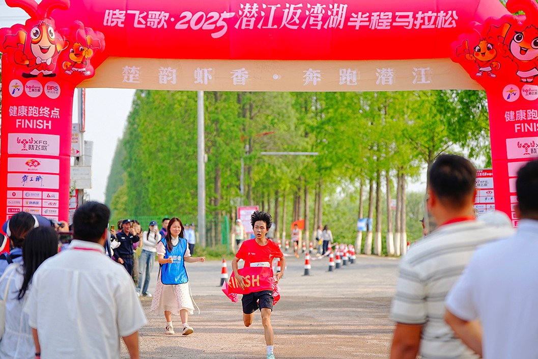 “小将”崛起 超越自我