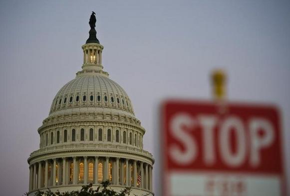 华盛顿因雪停摆联邦政府与众议院关门_首页