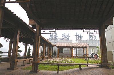 北京通州地税局楼顶盖长廊被指像颐和园(图)_