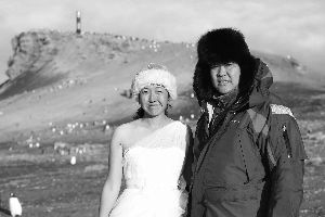 中国新人在北极求婚南极结婚 德国总理发祝福