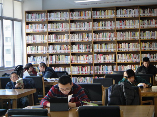 朝阳图书馆变安静了 采取多种措施改善阅读环