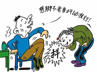 厉害了word哥大学生长期抖腿把脚抖成骨折