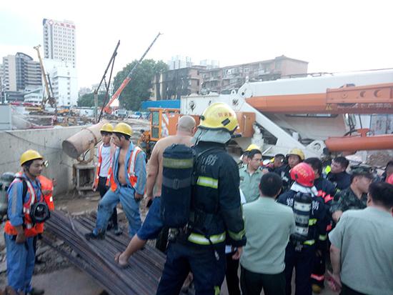郑州地铁5号线出事故 12名送医人员生命体征平