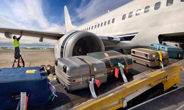 频频迷路的航空行李去哪儿了?每年2300万件行