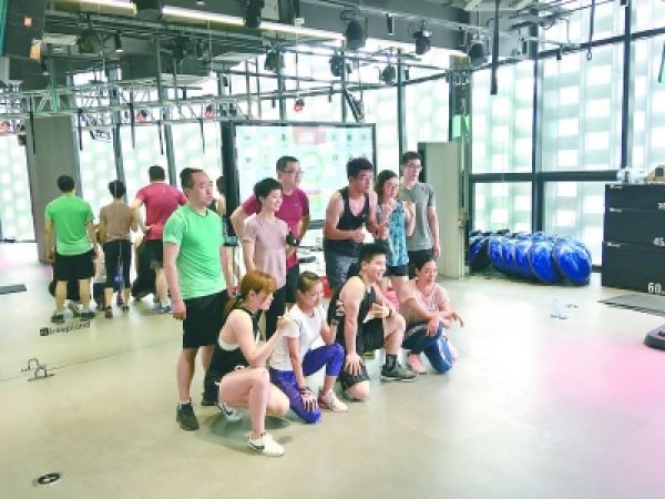 《澳洲新运8娱乐》_趴着睡太累、找房睡太贵……午休经济不仅是抱