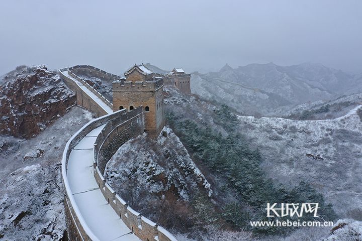 金山岭长城遇雪后的别样风光