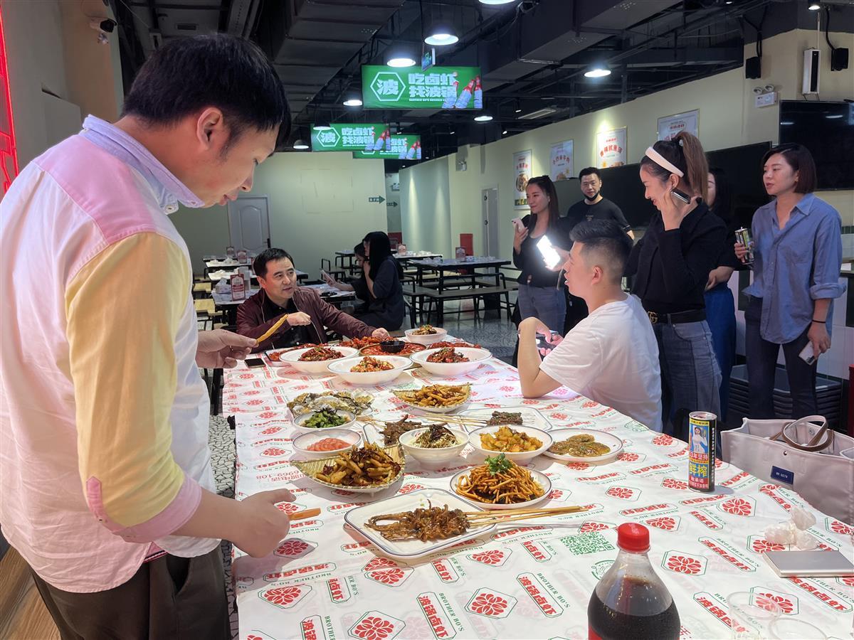 挖掘小众美食 美食探索家 分享南昌小炒餐馆 (挖掘小众美食的方法)