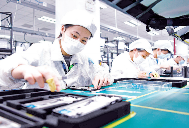 武汉电子信息制造业新添3家百亿级企业