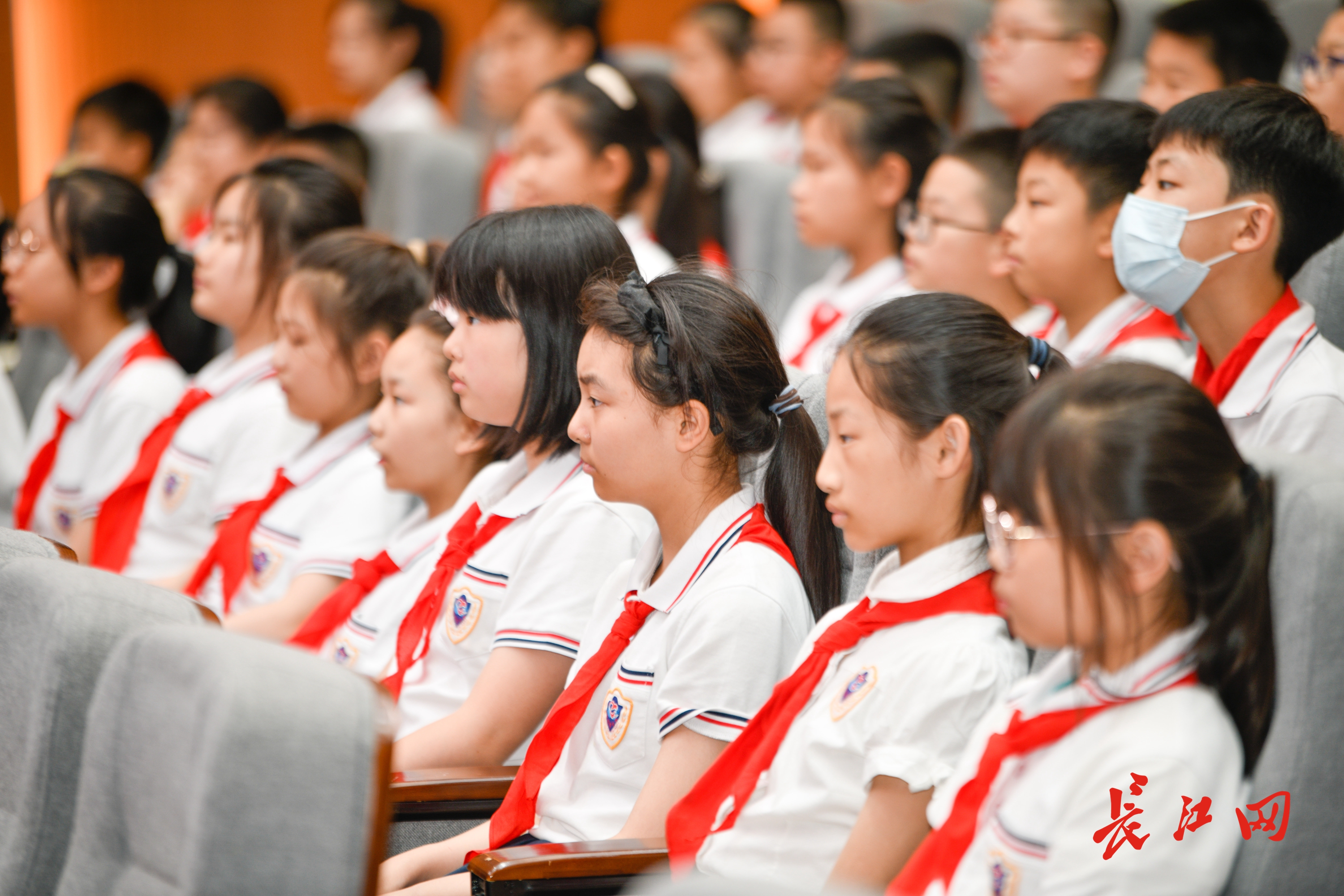 kb体育 网址 kb体育app古琴台爱国主义教育进校园 小学生沉浸式感受古琴魅力和知音文化(图1)