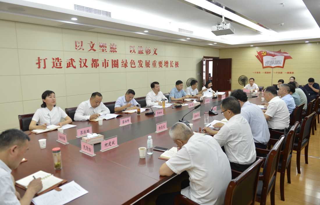 徐小兵到市直宣传思想文化单位调研时要求 压实全面从严治党主体责任 推动各项工作提质增效