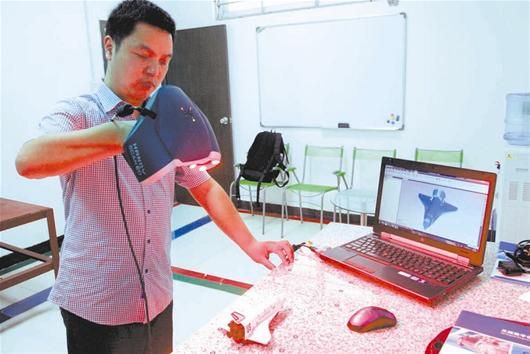 揭秘襄阳首家3D打印企业:精准度达0.02毫米_