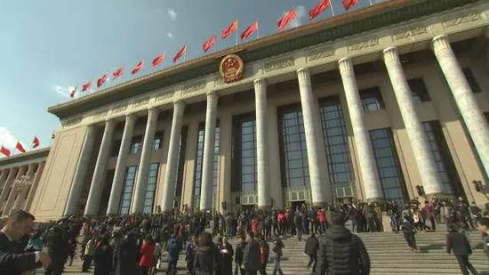 今年,中国共产党将召开第十九次全国代表大会,也是实施“十三五”规划的重要一年、推进供给侧结构性改革的深化之年。 今年,中国共产党将召开第十九次全国代表大会,也是实施“十三五”规划的重要一年、推进供给侧结构性改革的深化之年。