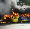武汉756路起火爆炸为不明气体泄露 疑为天然气