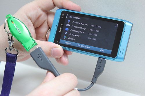 诺基亚N8电池可自行更换 与N97等通用_生活_