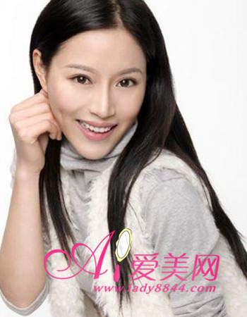  魅力无刘海直发发型 秀出漂亮额头
