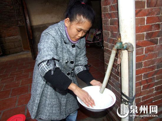 结婚后,玉萍学会了淘米煮饭 结婚后,玉萍学会了淘米煮饭