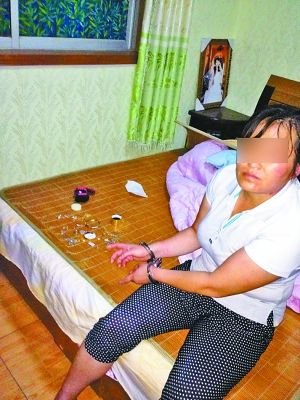 女钟点工连偷雇主家3个月 盗得一堆金银首饰