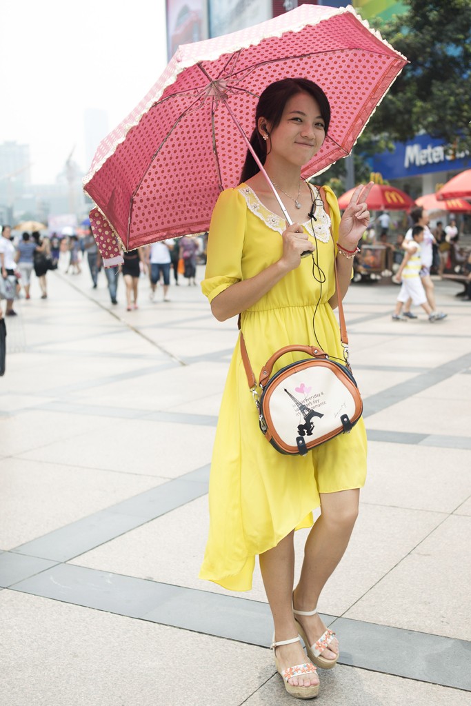 街拍都市美女 重庆pk成都哪更优?