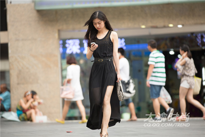 街拍都市美女 重庆pk成都哪更优?