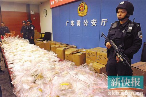 协助缉毒630公斤 “蜘蛛侠”领现金45万元 协助缉毒630公斤 “蜘蛛侠”领现金45万元