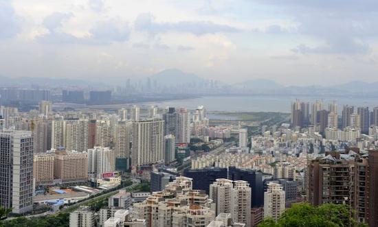 美媒关注深圳拆除“城中村”:“握手楼”逐渐消失