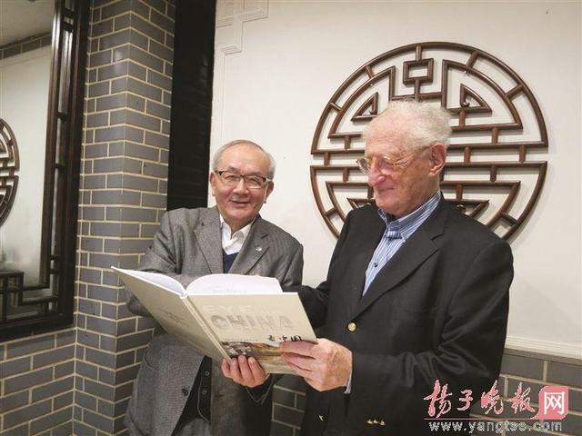 82岁外国老教授 30年给南京拍了上万张照片
