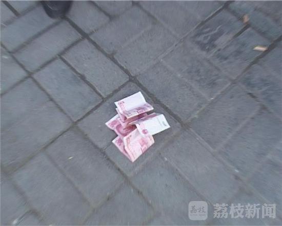 业务员捡顾客400元拒归还捡钱不还完全正常