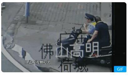 从监控视频可见，上车之后，求助男子近乎系瘫软状态。