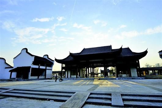 沙湖湖畔仿古楼宇