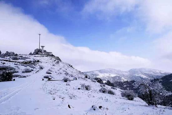 神农架首场雪扮靓美景