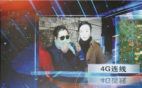 图为:面对连线,居民﹙左一﹚蒙面反映问题