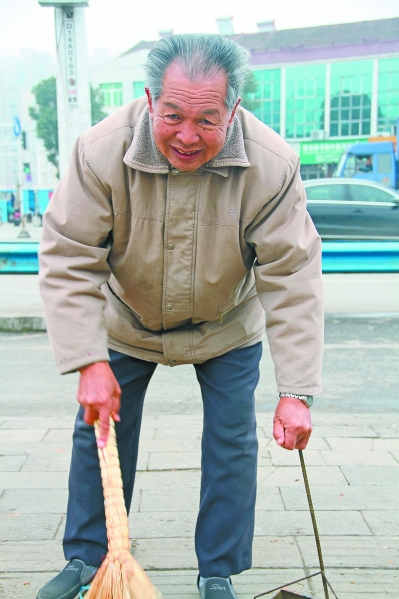 时代楷模聚焦蔡甸好女婿陈昌炎与欧阳书伦